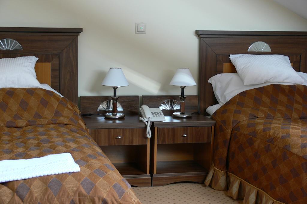 Oereg Miskolcz Hotel Værelse billede